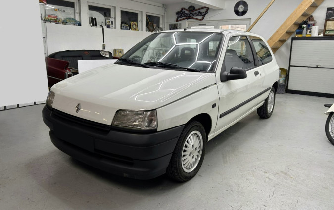 Δεν αποκλείεται ο νέος ιδιοκτήτης του Renault Clio I να χρειαστεί να πληρώσει αρκετές χιλιάδες ευρώ για να το αποκτήσει. Renault Clio I 1991