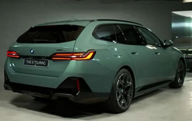 BMW i5 Touring
