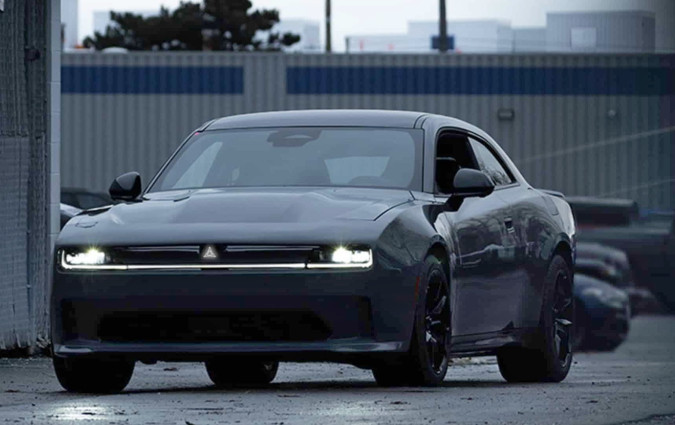 Η ηλεκτρική μετάβαση της Dodge Charger δεν θα καταργήσει τη βενζινοκίνητη έκδοση. Dodge Charger 2024