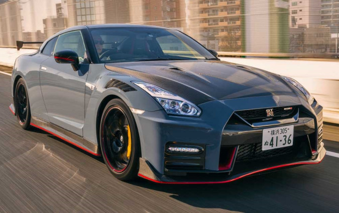 Nissan GT-R