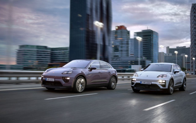 Η πρώτη αμιγώς ηλεκτρική Porsche Macan της Ιστορίας είναι γεγονός, φορτωμένη με προηγμένες τεχνολογίες, τρεις οθόνες στο εσωτερικό και αυτονομία που μπορεί να αγγίξει τα 613 km Porsche Macan EV Porsche Macan EV