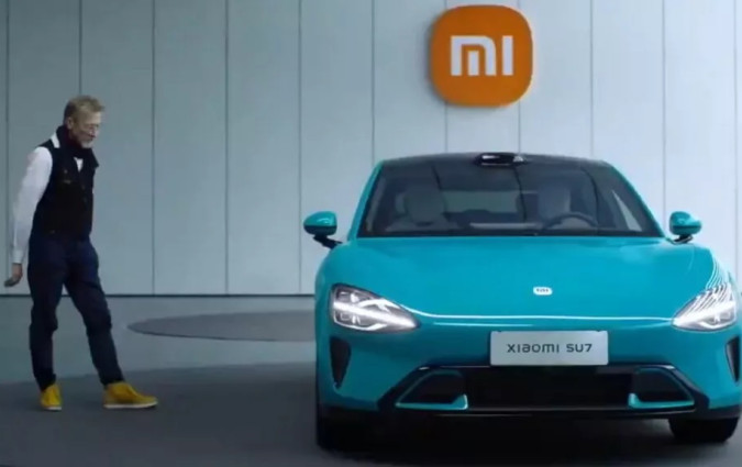 Ο πρώην σχεδιαστής της BMW, Chris Bangle, σχολιάζει το Xiaomi SU7 και δεν έχει να πει τίποτα το αρνητικό. Xiaomi SU7