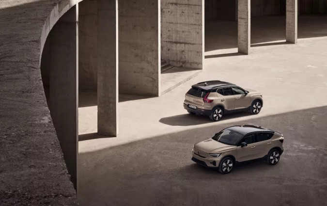 Στο εξής, τα αμιγώς ηλεκτρικά Volvo XC40 Recharge και C40 Recharge μετονομάζονται σε EX40 και EC40 αντίστοιχα Volvo Cars