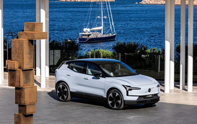 To Volvo EX30, από την Πέμπτη 8 Φεβρουαρίου θα είναι διαθέσιμο στο επίσημο δίκτυο αντιπροσώπων της εταιρείας Volvo EX30