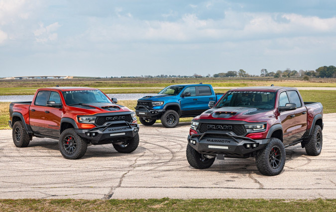 Πελώριο αμερικανικό pick-up που ρίχνει σε Ferrari στην επιτάχυνση; Ναι, αν μιλάμε για το συλλεκτικό Ram TRX Mammoth 1000 Last Stand της Hennessey. Ram TRX