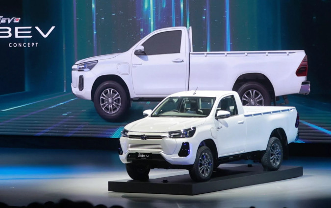 Ξεχάστε το F-150 και το Tesla Cybertruck, αν θέλετε ηλεκτρικό φορτηγάκι για μεροκάματο, η απάντηση είναι Toyota Hilux. Toyota Hilux