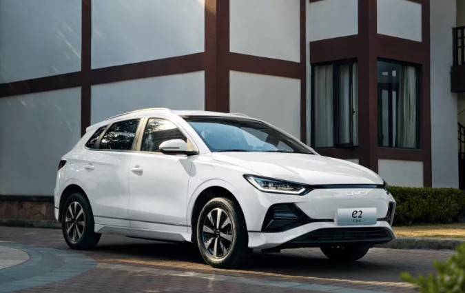 BYD e2