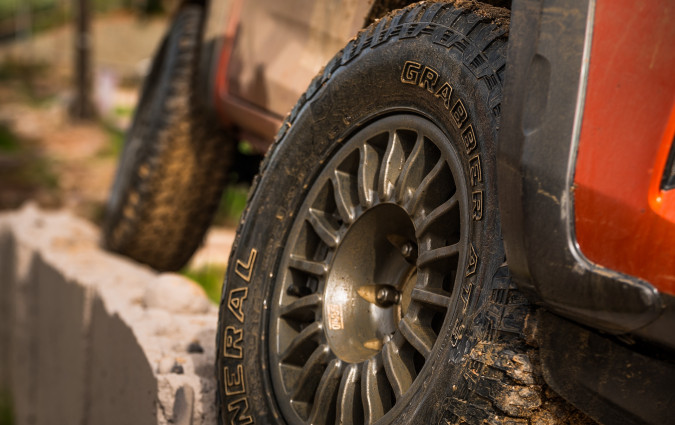 Το Grabber AT3 της General Tire προσφέρει ισορροπία ανάμεσα σε κίνηση εντός και εκτός δρόμου GENERAL TIRE
