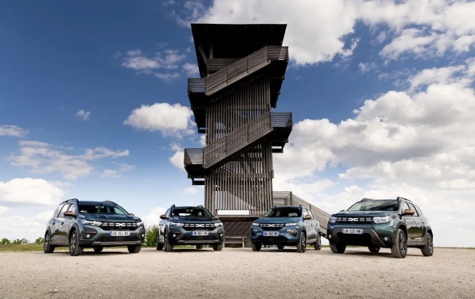 H απόκτηση του Dacia της επιλογής σας γίνεται πιο εύκολη και ελκυστική από ποτέ, με όφελος που μπορεί να φτάσει ακόμα και τις €4.850 Dacia Models