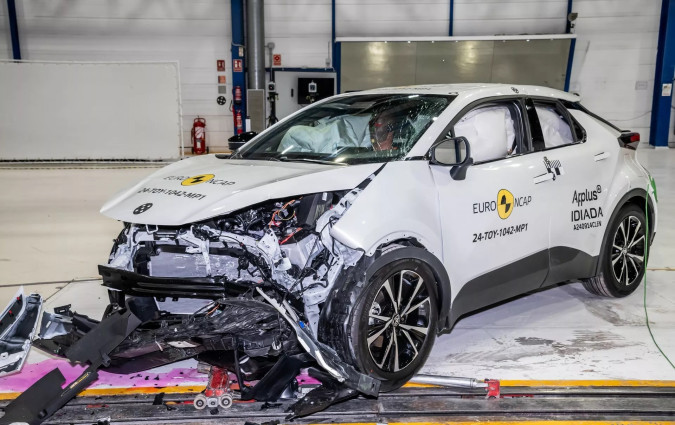 Πλέον είναι είδηση αν ένα νέο μοντέλο δεν προσφέρει κορυφαία ασφάλεια και τα Toyota CH-R και Nio EL6 έλαβαν πέντε αστέρια. Toyota C-HR