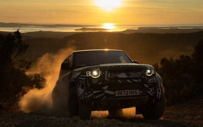 To Land Rover Defender OCTA, αφού δοκιμάστηκε σε όλες τις συνθήκες, θα παρουσιαστεί επίσημα στις 3 Ιουλίου Land Rover Defender OCTA