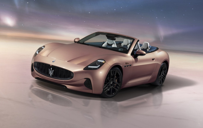 Η Maserati GranCabrio Folgore χάρη στη διαχείριση της ροπής από τη μονάδα ελέγχου μπορεί να είναι πισωκίνητη ή τετρακίνητη. Maserati GranCabrio Folgore