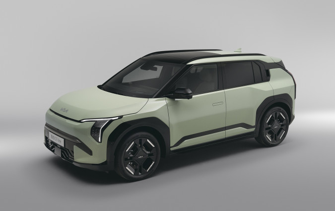 To μήκους 4,3 m Kia EV3 μπορεί να διανύσει 600 km, με την τιμή του να υπολογίζεται κοντά στις €35.000 Kia EV3