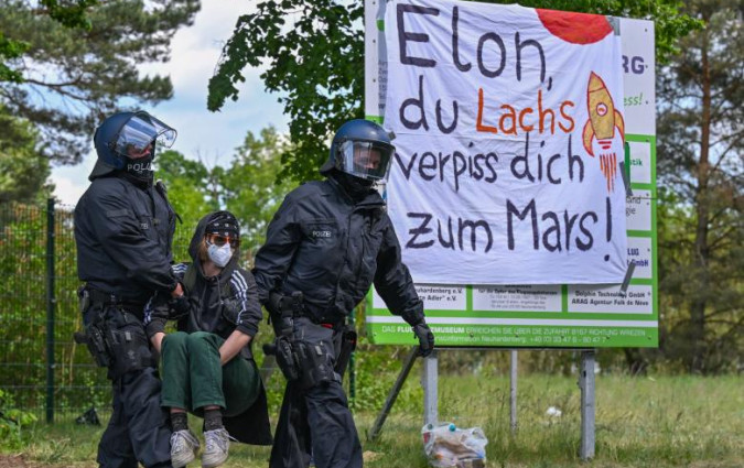 Κακό μπελά έχει βρει ο Elon Musk με τους περιβαλλοντικούς ακτιβιστές. Tesla