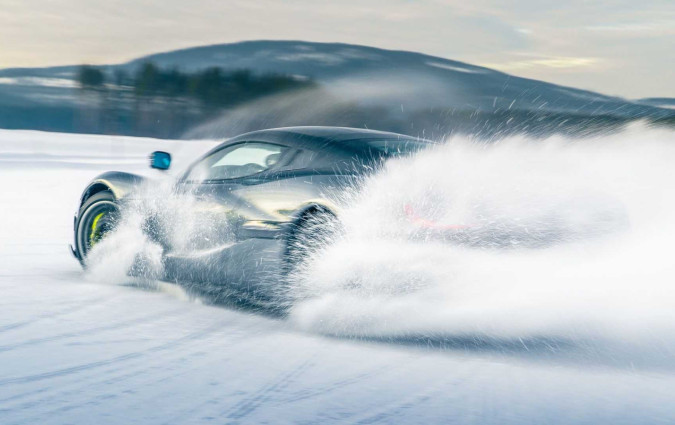 Η ηλεκτροκίνηση επεκτείνεται σε πολλές κατηγορίες οχημάτων, όχι όμως και στα hypercars. Mate Rimac