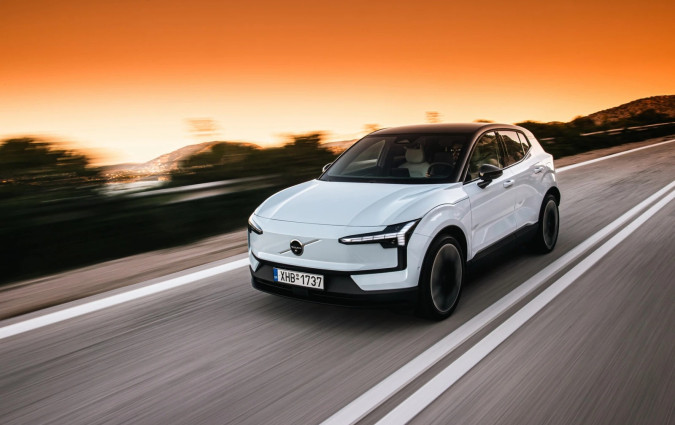 Η 100% ηλεκτρική γκάμα της Volvo στην ελληνική αγορά περιλαμβάνει μοντέλα στις πλέον επίκαιρες κατηγορίες, με σημαιοφόρο το ολοκαίνουργιο EX30 Volvo EX30