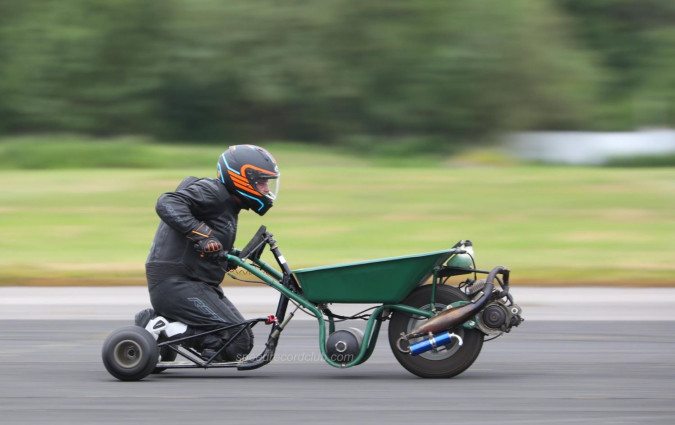 Κλαδέματα, κόψιμο δέντρων, καλωπισμός κήπων, όλα γίνονται ταχύτερα αν έχεις το κατάλληλο καρότσι κήπου! καρότσι κήπου