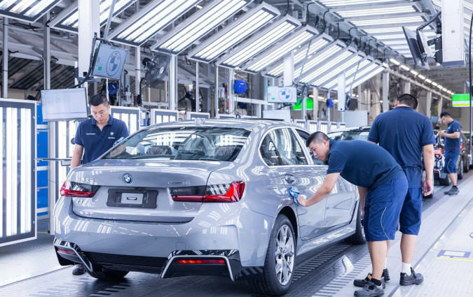 Οι Γερμανοί ασκούν πίεση στην Ευρωπαϊκή Επιτροπή για να βρεθεί γρήγορα ένας συμβιβασμός με το Πεκίνο προκειμένου να αποφευχθούν αντίποινα. τελωνειακοί δασμοί