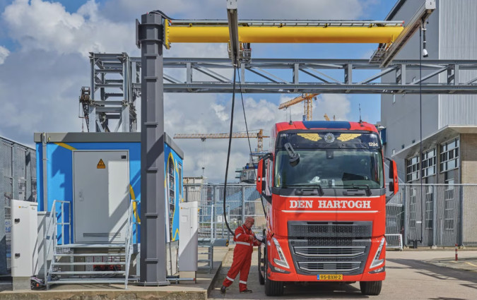 Με τερματικό ισχύος 700+ kW, ένα μεγάλο ηλεκτρικό φορτηγό φορτίζει στον ίδιο χρόνο με ένα IX. Ηλεκτρικά φορτηγά