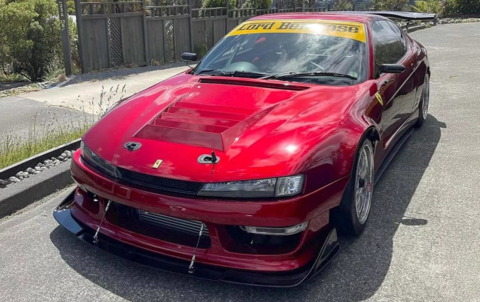 Όσο ιαπωνόφιλος και να είσαι, θα συμφωνήσεις ότι τούτη εδώ η 456 αγγίζει τα όρια της ιεροσυλίας. Ferrari 456