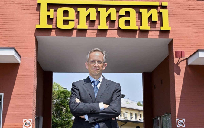 O Benedetto Vigna πιστεύει ότι η υιοθέτηση e-fuel θα μπορούσε να είναι «γρηγορότερη από το αναμενόμενο». Θερμικές Ferrari και μετά το 2035, χάρη στα e-fuels