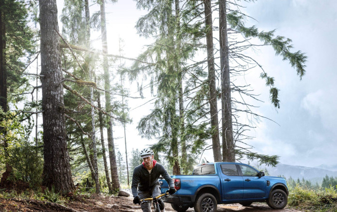 To Ford Ranger XLT είναι ετοιμοπαράδοτο, σε δύο τύπους αμαξώματος με μίαμιση και δύο καμπίνες Ford Ranger XLT