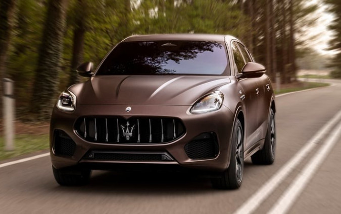 Τα σενάρια που εμπλέκουν τη Ferrari με τη Maserati έχουν κιόλας σε ξεκινήσει, σε μια κατάσταση win-win για όλες τις πλευρές Maserati Grecale