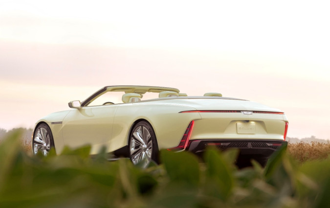 Η Sollei είναι μια Cadillac που επιθυμεί να θέλξει το κοινό της Rolls-Royce. Δύσκολο εγχείρημα... Cadillac Sollei