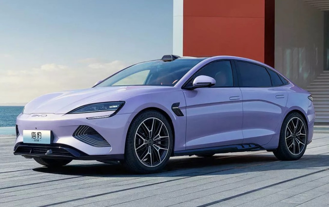 Με βελτιώσεις ουσίας και πολυτέλειας, το BYD Seal οπλίζεται ακόμα περισσότερο στον στίβο των ηλεκτρικών πωλήσεων. BYD Seal