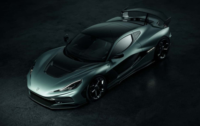 Πιστάδικη έκδοση, με 193 επιπλέον ίππους, ελάφρωμα, πιο ψαγμένο στήσιμο κι ανώτερη αεροδυναμική. Rimac Nevera