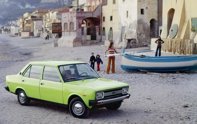 Συνολικά και στις τρεις φάσεις του FIAT 131, από το 1974 έως και το 1985, κατασκευάστηκαν 3.128.121 αυτοκίνητα. FIAT 131 Mirafiori