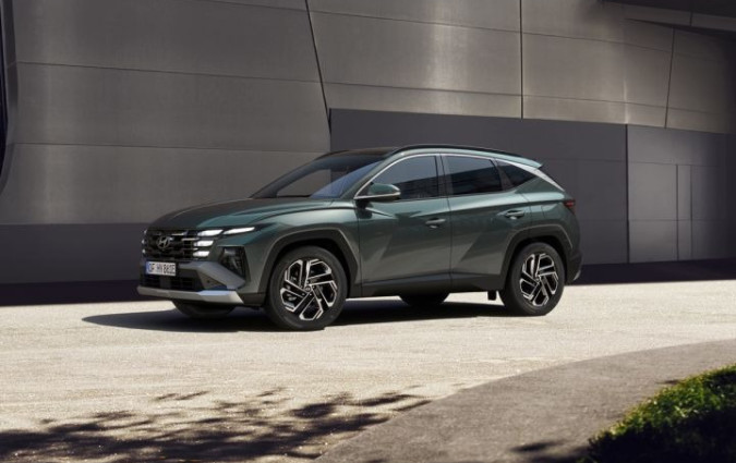 Η Hyundai Ελλάς πλαισιώνει την φετινή Art Athina 2024 με πολυβραβευμένα SUV μοντέλα της μάρκας, τα δημοφιλή Kona και Tucson Hyundai Tucson