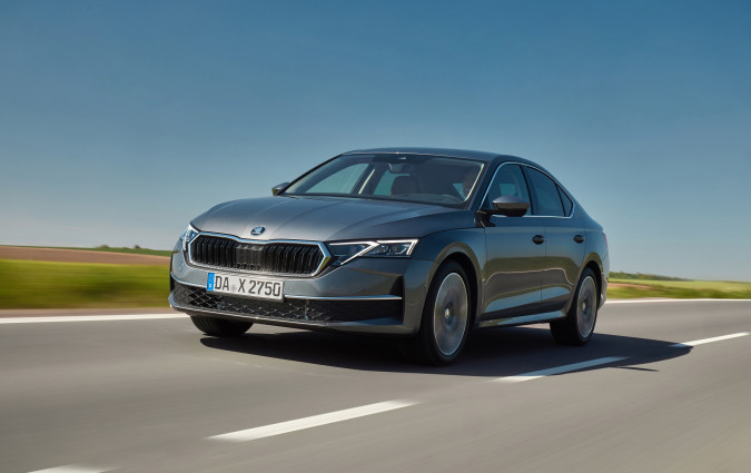 Το ανανεωμένο Škoda Octavia, είναι διαθέσιμο στην ελληνική αγορά με κινητήρες βενζίνης και ντίζελ, ξεκινώντας από τις €26.990 Škoda Octavia