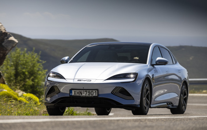 3η θέση στις παγκόσμιες πωλήσεις τον Ιούλιο. Άντε να δούμε πού θα τερματίσει τον Αύγουστο, που πούλησε ακόμα περισσότερο... BYD