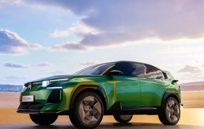 O CEO της Citroën, Thierry Koskas τόνισε πως «το 95% του μοντέλου παραγωγής θα βασιστεί στο Citroën C5 Aircross Concept» Citroën C5 Aircross Concept