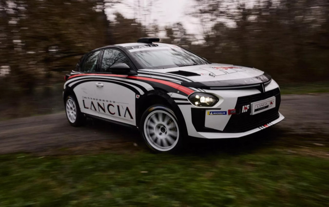 Στους ώμους της νέας Lancia Ypsilon Rally 4 HF πέφτει μια βαριά κληρονομία που την απαρτίζουν ονόματα-θρύλοι όπως Stratos, 037, Deltona... Lancia Ypsilon Rally 4 HF