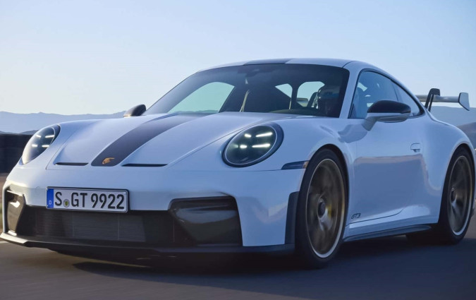 Η 911 GT3 θα πέσει θύμα των περιβαλλοντικών ανησυχιών, αλλά είμαστε σίγουροι ότι οι τεχνικοί θα κάνουν τα πάντα ώστε να παραμείνει μια πραγματική Porsche. 911 GT3