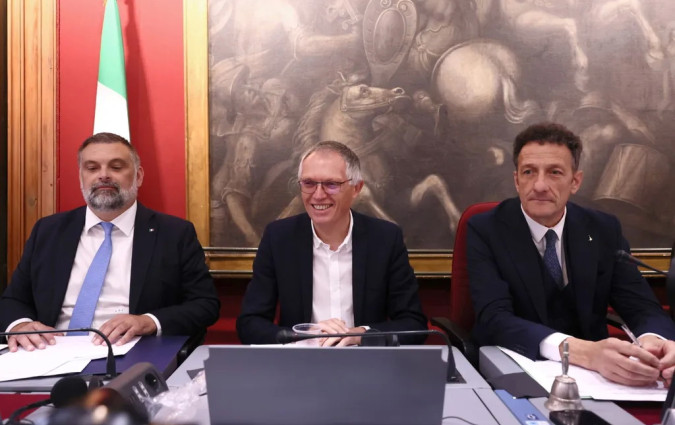 Αριθμός που σοκάρει: Η Ιταλία παράγει τρεις φορές λιγότερα αυτοκίνητα απ’ ό,τι πριν από 25 χρόνια! Carlos Tavares, Όμιλος Stellantis