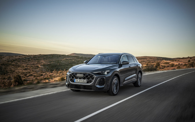 Η τρίτη γενιά του Audi Q5 παρουσιάστηκε στη χώρα μας με την αρχική της τιμή να ορίζεται στις €69.980 Audi Q5