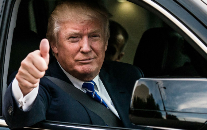 Donald, μην τραβήξεις την πρίζα από τα πριζάτα, αναφωνούν οι παραδοσιακοί κατασκευαστές. Donald Trump