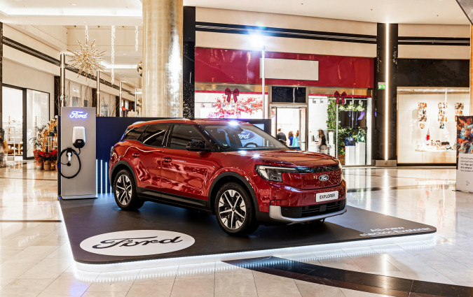 Το Ford Explorer σε περιμένει στο Golden Hall για μια μοναδική εμπειρία οδήγησης Ford Explorer