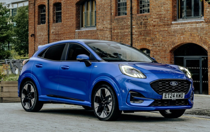 To ανανεωμένο Ford Puma είναι διαθέσιμο στην Ελλάδα σε τέσσερις διαφορετικές εκδόσεις εξοπλισμού Ford Puma