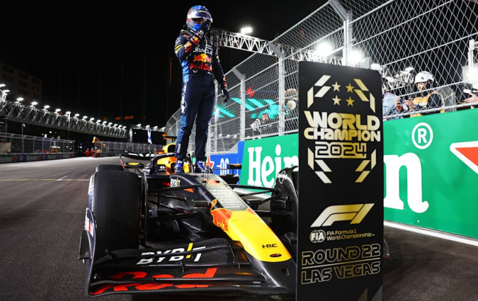 Στο GP του Las Vegas, o 5ος Max Verstappen εξασφάλισε τον 4ο τίτλο της καριέρας του, ισοφαρίζοντας τους Vettel και Prost GP Las Vegas Max Verstappen
