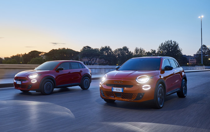 Το FIAT 600e χρησιμοποιεί ηλεκτρικό κινητήρα 156 ίππων και μπαταρία 54 kWh που εξασφαλίζει αυτονομία άνω των 400 km στον μικτό κύκλο WLTP. FIAT 600