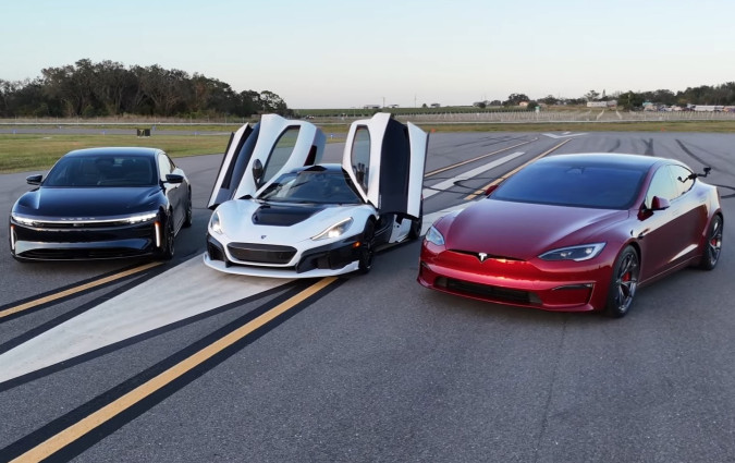 Μπορεί σε απόλυτα νούμερα να βρίσκεται οριακά πίσω, αλλά το Plaid παραμένει εξαιρετικά προσιτό για τις επιδόσεις που προσφέρει. Model S Plaid