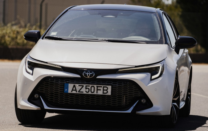 Η plug-in hybrid Toyota Corolla αναμένεται να ντεμπουτάρει το 2026, χρησιμοποιώντας την τεχνολογία DM-i της BYD Toyota Corolla