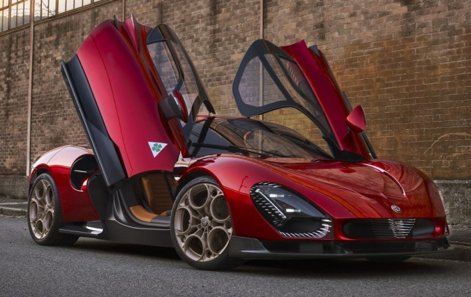 Κάποιος ήταν πολύ καλό παιδί φέτος, για να λάβει τέτοιο δώρο. Alfa Romeo 33 Stradale