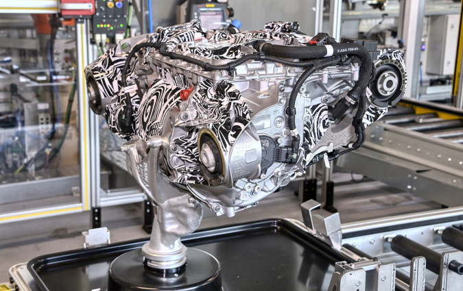 Στο εργοστάσιο στο Steyr της Αυστρίας, το μεγαλύτερο του BMW Group παγκοσμίως, 4.700 εργαζόμενοι κατασκευάζουν ετησίως πάνω από ένα εκατομμύριο κινητήρες βενζίνης και ντίζελ. BMW