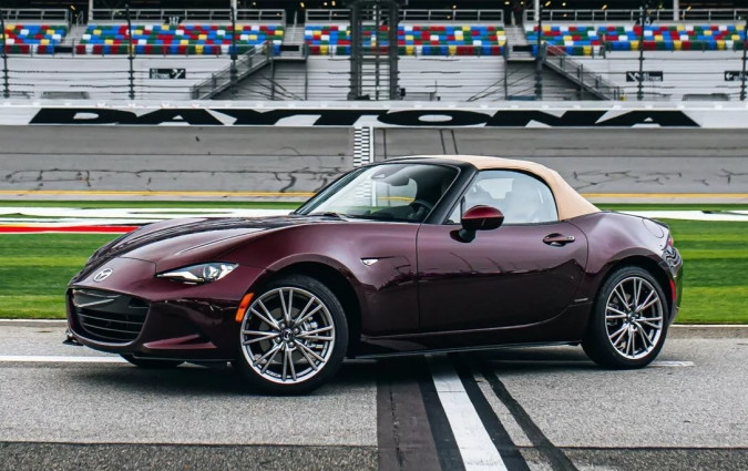 35 χρόνια τώρα, Miata is always the answer. 35th Anniversary