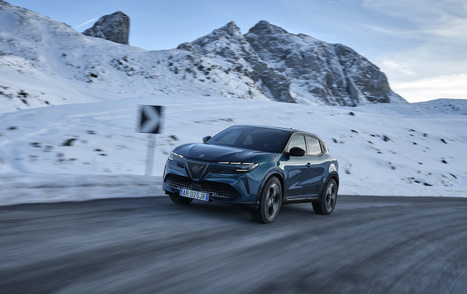 Alfa Romeo Junior Ibrida Q4